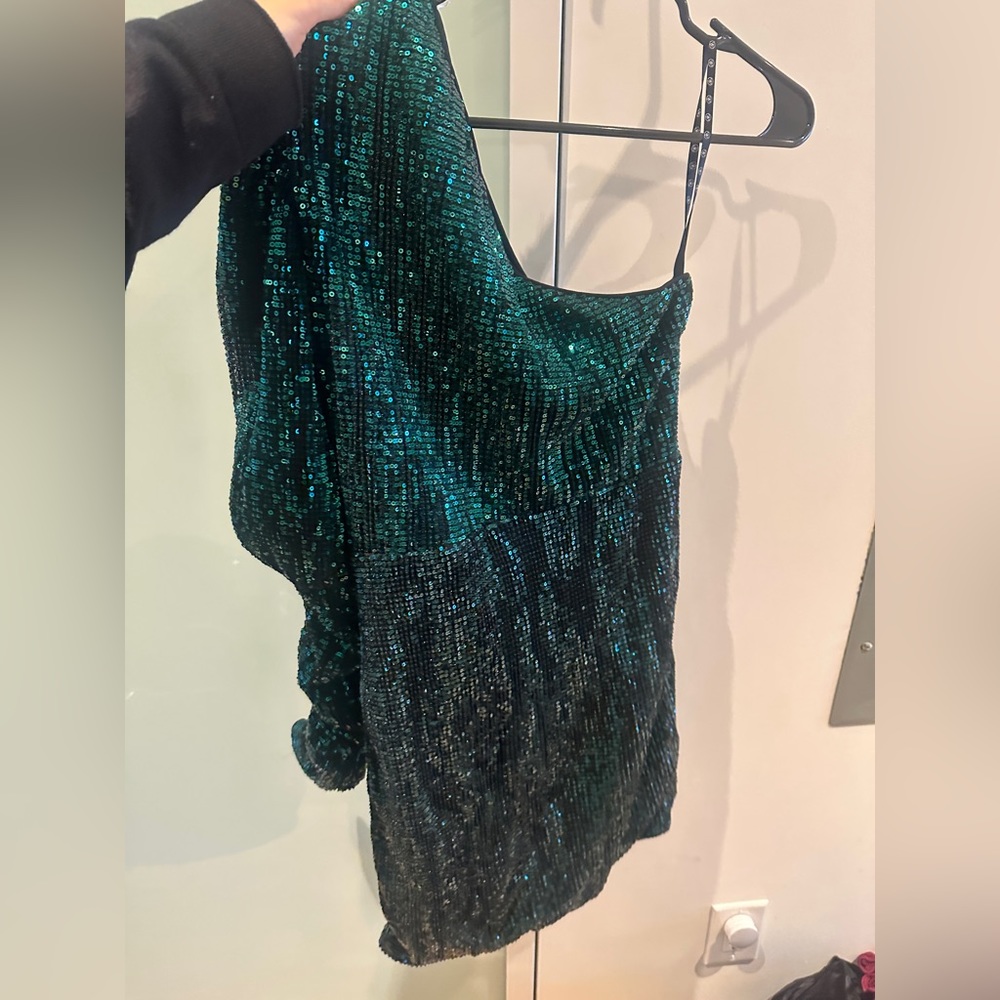 Misguided Green Sequin Puff One Sleeve Ruched Mini Dress sequin